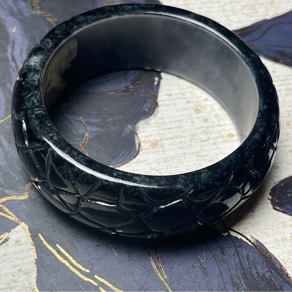 Vintage Rare Black Bakelite Textured Chunky Bangle Bracelet Crackle Effect D3 - Picture 3 of 16